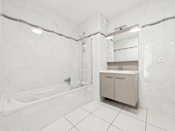 Dpt Haute Savoie (74), à vendre SCIEZ Appartement T3 de 70,70 m² avec balcon bien exposé et au calme