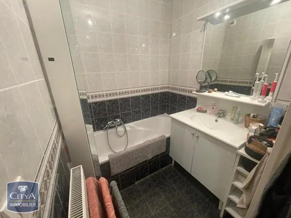 Appartement à louer 2 pièces 45.92m² Valbonne (06560)
