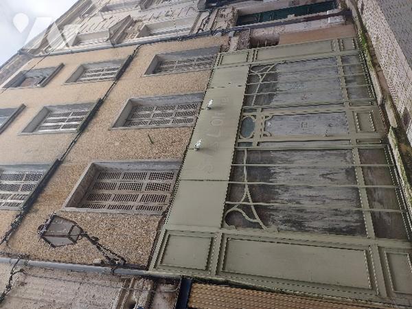 Immeuble de 177,00 m² de Surface habitable à rénover entièrement.