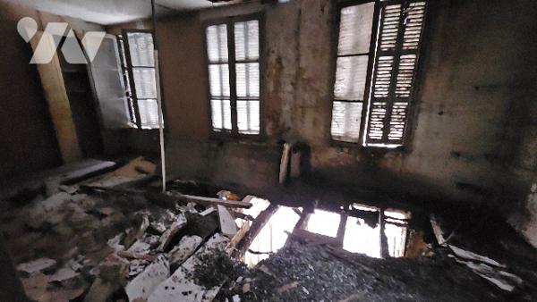 Immeuble de 177,00 m² de Surface habitable à rénover entièrement.