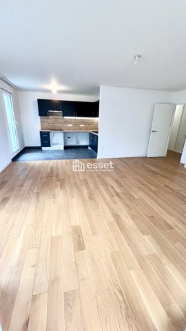 Location Appartement 5 pièces 101.6 m² - Rueil-malmaison 92500