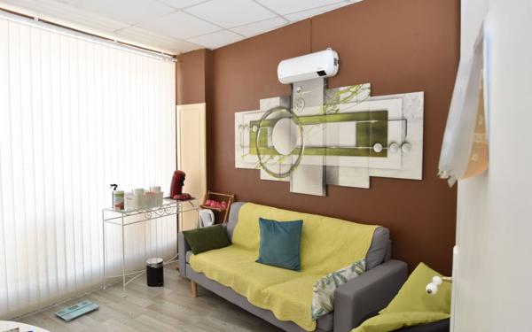 Immeuble à vendre    6 pièces •  Hagetmau