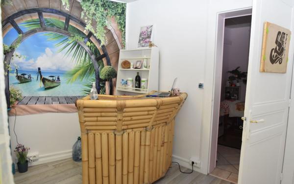 Immeuble à vendre    6 pièces •  Hagetmau