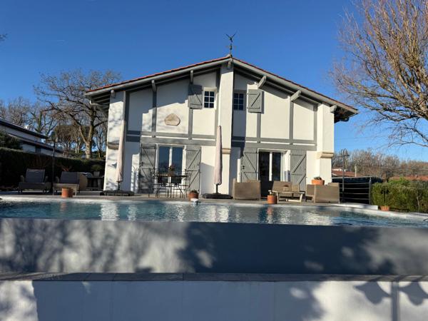 ASCAIN Superbe maison familiale rénovée avec vue montagne