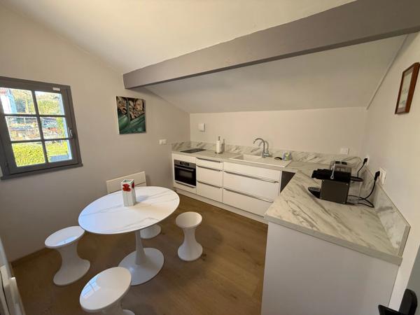 ASCAIN Superbe maison familiale rénovée avec vue montagne