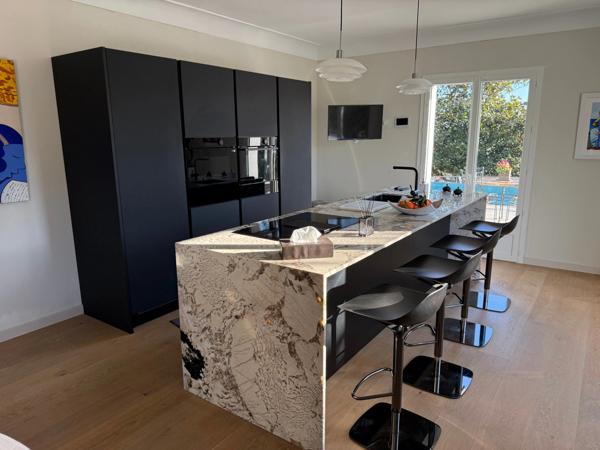 ASCAIN Superbe maison familiale rénovée avec vue montagne