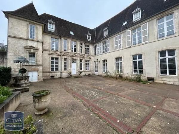 Appartement à louer 2 pièces 56.01m²