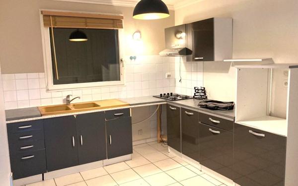 Maison à louer    5 pièces •  Pierre-Bénite