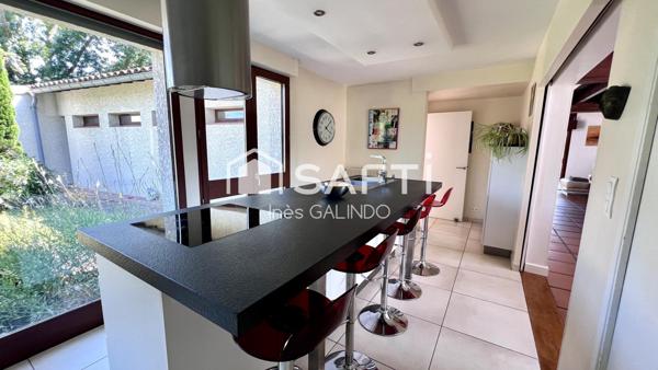 Maison 6 pièces 210m²