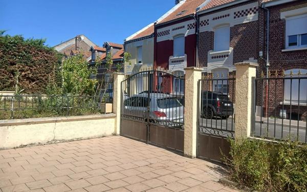 Maison à vendre    4 pièces • 162 m2 Amiens