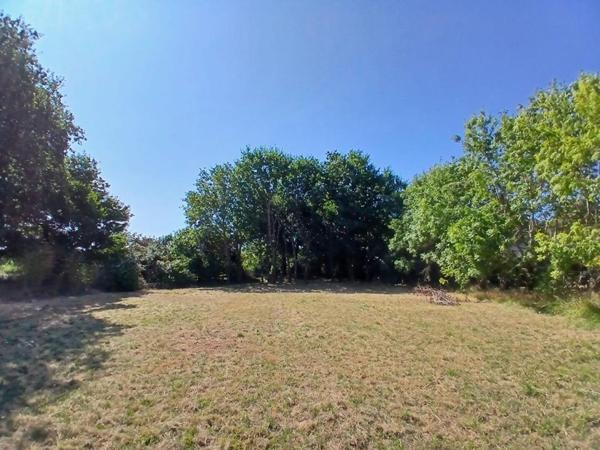 Terrain constructible - Accès plage Landrezac - 792 m2