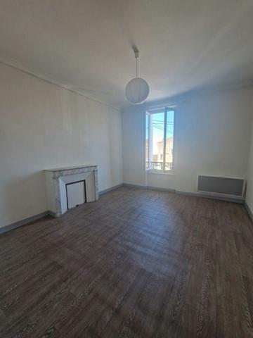 Appartement à louer    4 pièces • 103,26 m2 Pont-Saint-Esprit