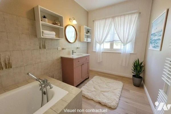 Située au coeur du village de Neufchâtel-Hardelot, à deux pas des commerces de proximité et des...