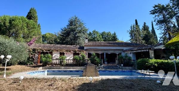 Villa 300 m² à rénover –  Valbonne / Sophia