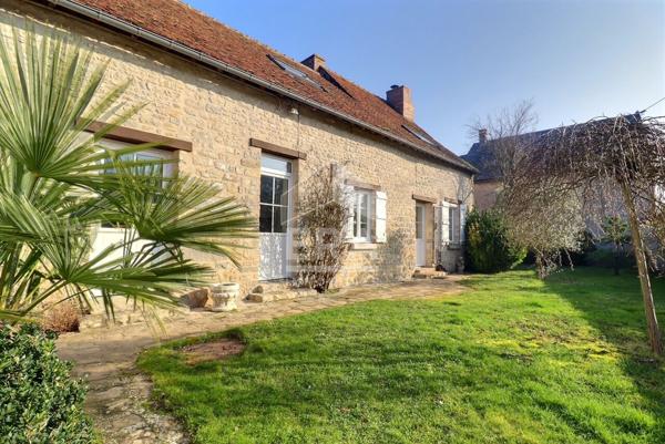 Maison de caractère à vendre à Charmont En Beauce 150 m2