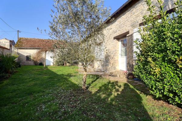 Maison de caractère à vendre à Charmont En Beauce 150 m2