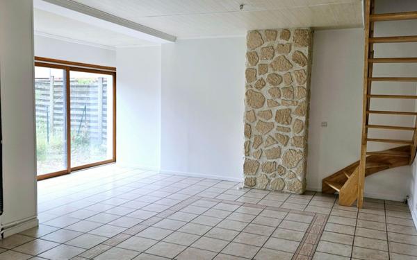 Maison à louer    4 pièces • 116 m2 Guise