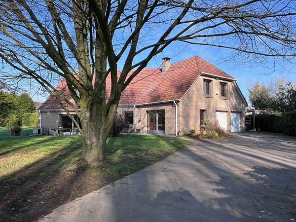 Propriete à vendre à Hazebrouck dans le Nord (59190), ref : 13078/3569