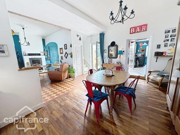 AGREABLE MAISON DE VILLE – CHARME DE L’ANCIEN – EMPLACEMENT RECHERCHÉ