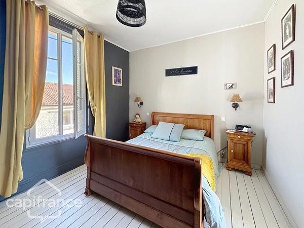 AGREABLE MAISON DE VILLE – CHARME DE L’ANCIEN – EMPLACEMENT RECHERCHÉ