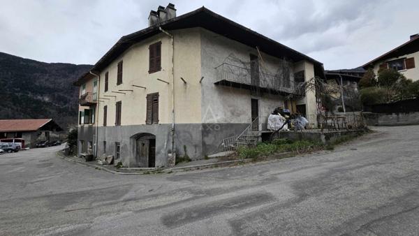 GRAND-COEUR (73260) : MAISON T7 SUR 426 M² DE TERRAIN