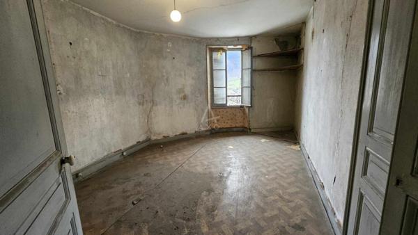 GRAND-COEUR (73260) : MAISON T7 SUR 426 M² DE TERRAIN