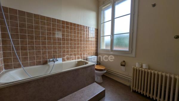 Fonds de commerce hôtel-restaurant à vendre ECOUCHE-LES-VALLEES (61)