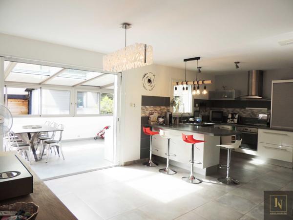 Maison
                                                                                                                                                                                                                                                                                                                        5 pièce(s)                                                                                                                                                                                                          4 chambre(s)                                                                                                                                                                                                          130  m²