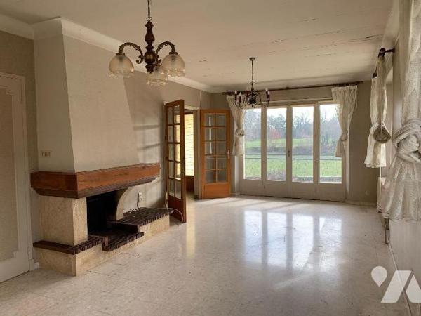 A VENDRE - A LIMOGNE-EN-QUERCY (46260 - LOT) Belle maison des années 60 située à deux pas du ce...