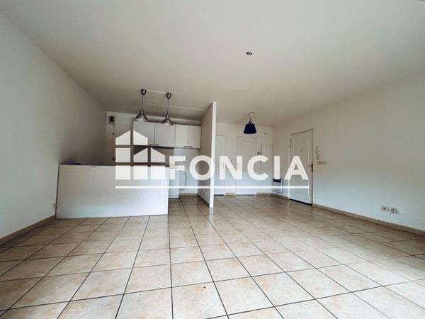 Location Appartement 3 pièces 65.57 m² - 10 AV.1ERE DIVISION BROSSET Hyeres 83400