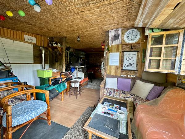 Terrain de loisirs de 4100m2 avec étang et bâtiment