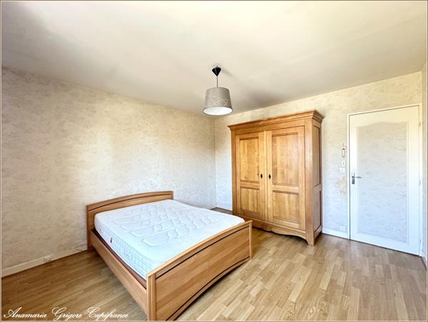Courville-Sur-Eure - Maison 100 m² habitables, 3 chambres, proche écoles, gare (Paris-Montparnasse), commerces
