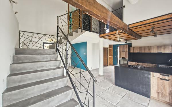 Maison à vendre    3 pièces • 92,99 m2 Villeneuve