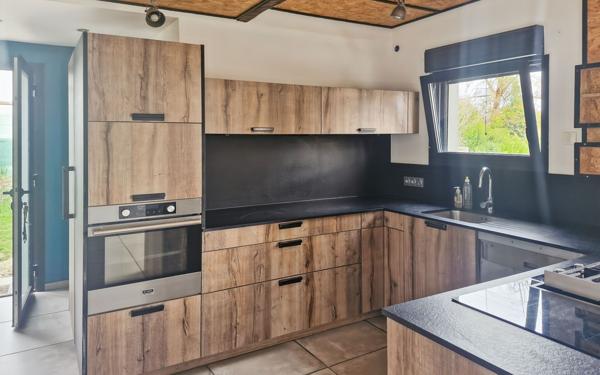 Maison à vendre    3 pièces • 92,99 m2 Villeneuve