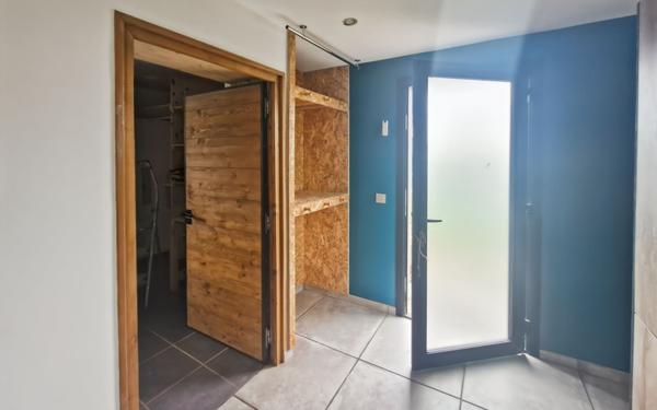 Maison à vendre    3 pièces • 92,99 m2 Villeneuve