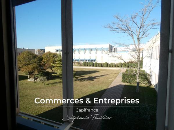 Bureaux 205 m² à louer avec stationnements privatifs au CTMA à VRITROLLES (13)