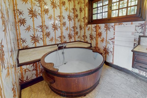 MARTIGUES - Belle propriété: Maison T8,  200m²/3356m² avec vue panoramique sur lEtang de Berre