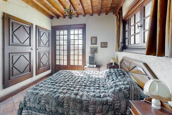 MARTIGUES - Belle propriété: Maison T8,  200m²/3356m² avec vue panoramique sur lEtang de Berre