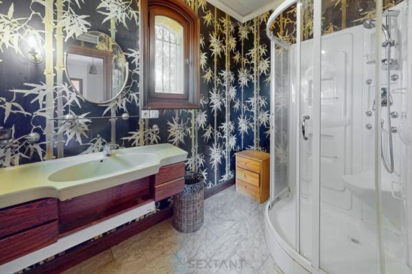 MARTIGUES - Belle propriété: Maison T8,  200m²/3356m² avec vue panoramique sur lEtang de Berre