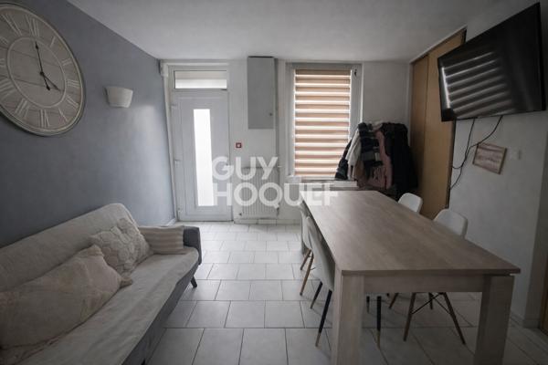 A VENDRE à CALAIS - Maison semi-mitoyenne - 2 chambres - Cour.