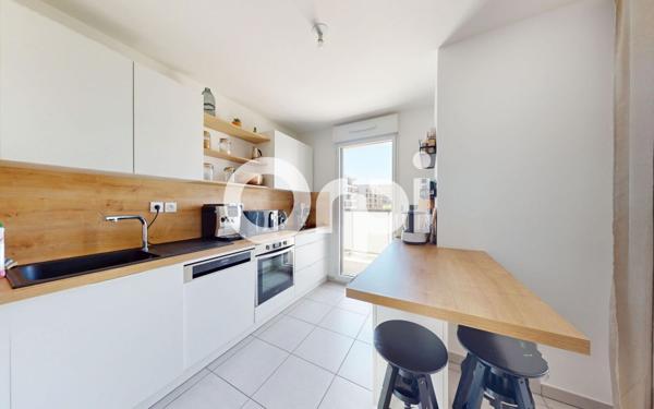 Appartement à vendre    3 pièces • 65 m2 Bron