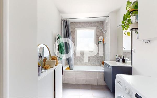 Appartement à vendre    3 pièces • 65 m2 Bron