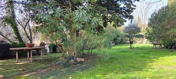 Le Thor (84250) Coup de coeur en bord de Sorgue- Centre-ville du Thor