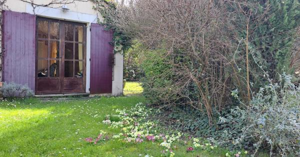 Le Thor (84250) Coup de coeur en bord de Sorgue- Centre-ville du Thor