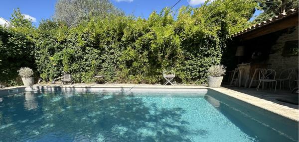 Le Thor (84250) Coup de coeur en bord de Sorgue- Centre-ville du Thor