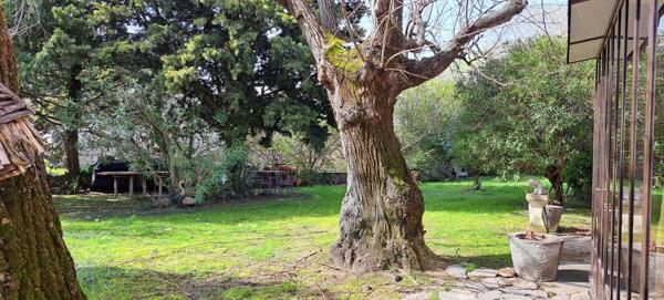 Le Thor (84250) Coup de coeur en bord de Sorgue- Centre-ville du Thor