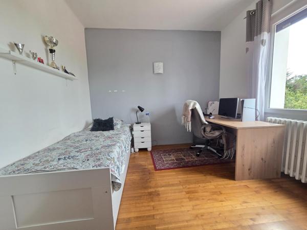 Maison à SAINT-JEAN-D'ANGELY, 17400 - 6 pièces 165m²