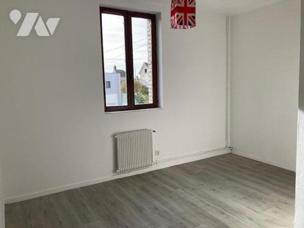 PETIT QUEVILLY - Maison de ville (84 m² habitables) 2 chambres + un bureau