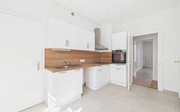 Appartement à louer    3 pièces •  Strasbourg