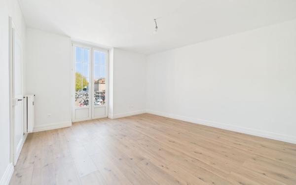 Appartement à louer    3 pièces •  Strasbourg